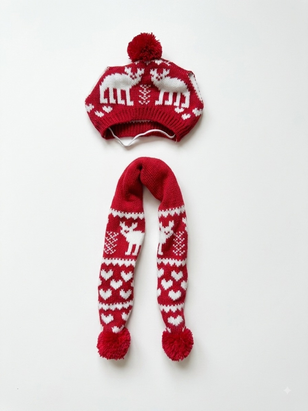 🐾 Reindeer & Heart Knit Hat and Scarf Set